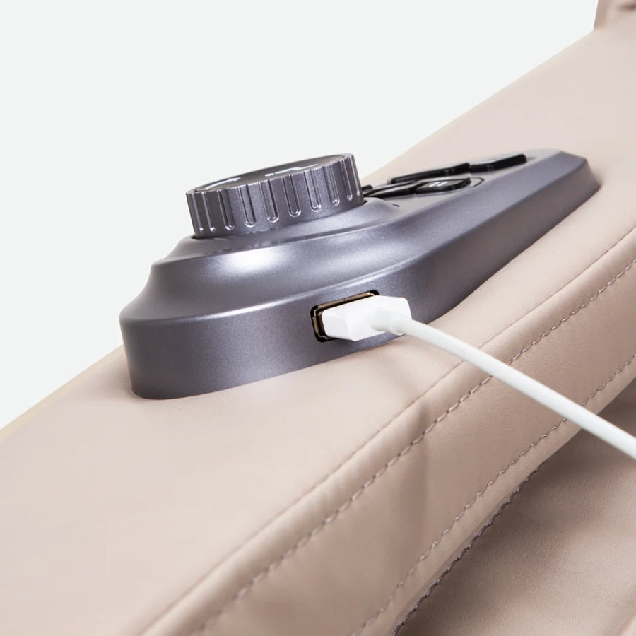 Titan Luxe 3D Massage Chair - USB Charging
