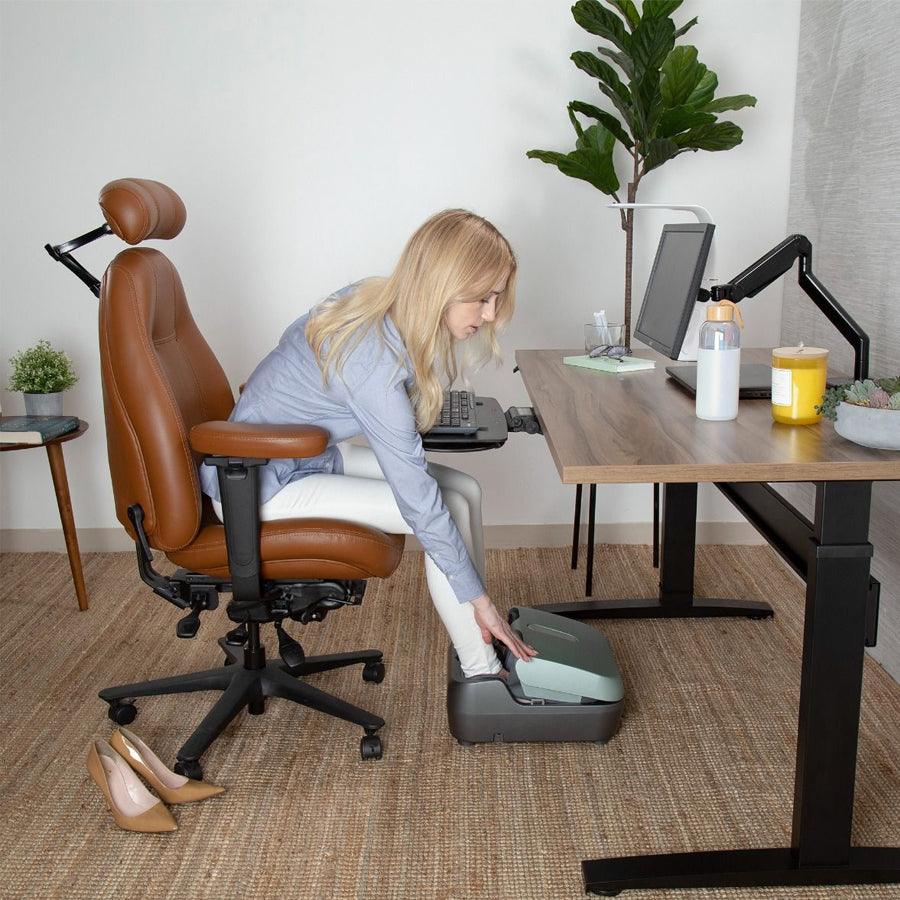 Human touch clearance foot massager