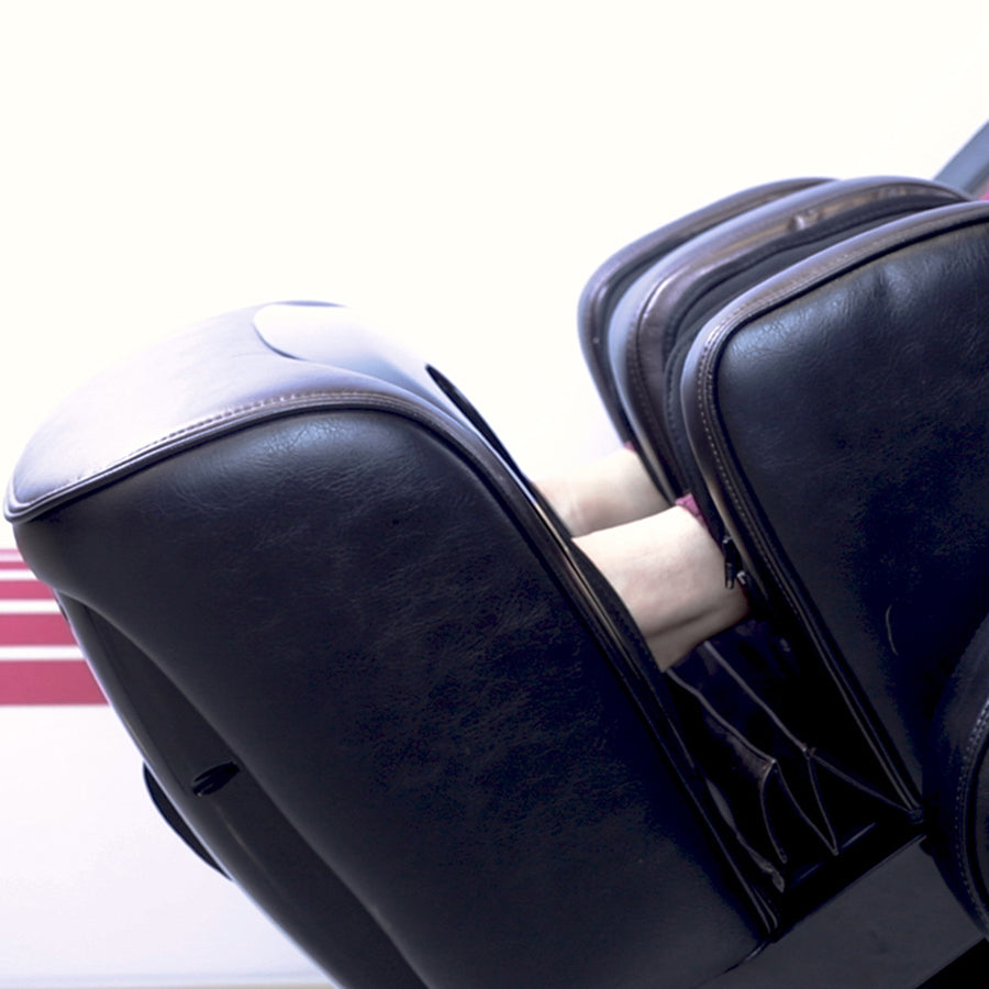 Kyota Kokoro M888 4D Massage Chair - Auto Size Leg Extension
